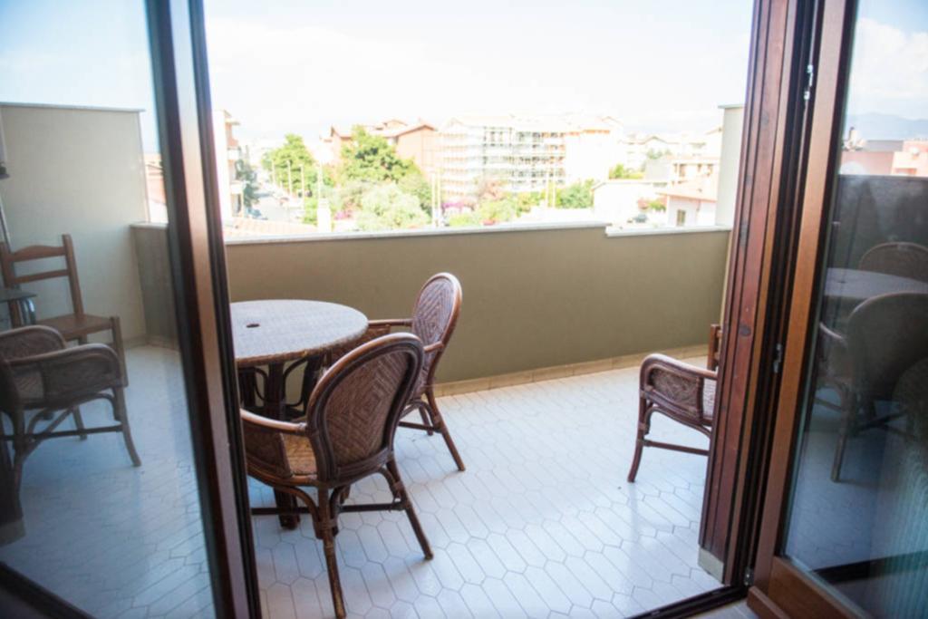 Poetto Beach Appartement Quartu SantʼElena Buitenkant foto